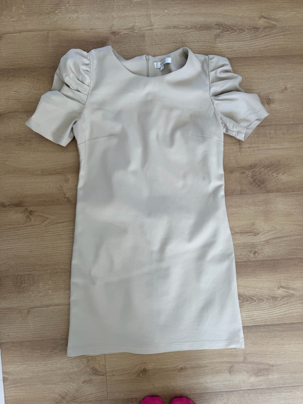 Ovi Cream Puff-Sleeve Dress